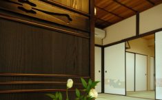 リフォーム後の古色染めで塗りなおした建具と和室