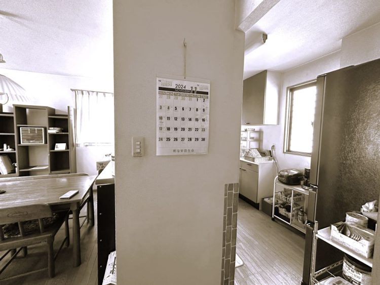 リフォーム前のLDKドアから入った先の様子