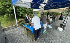 リファイン山陽町23周年感謝祭　花の寄せ植え教室