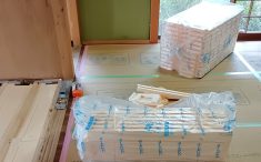 リフォーム中のおうち　床張替工事の断熱材