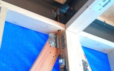 建築途中の注文住宅 ホールダウン金物