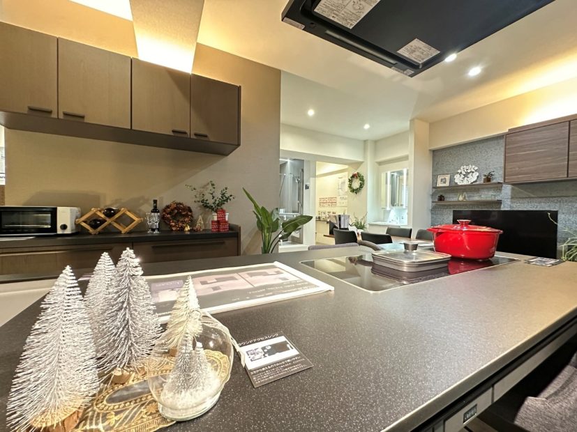 2025年リファイン備前のショウルームXmasディスプレイ